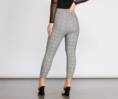 Pull Up In Plaid Mid Rise Skinny Trousers