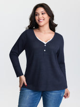 Stretchy V-Neck Curvy-Fit T-Shirt