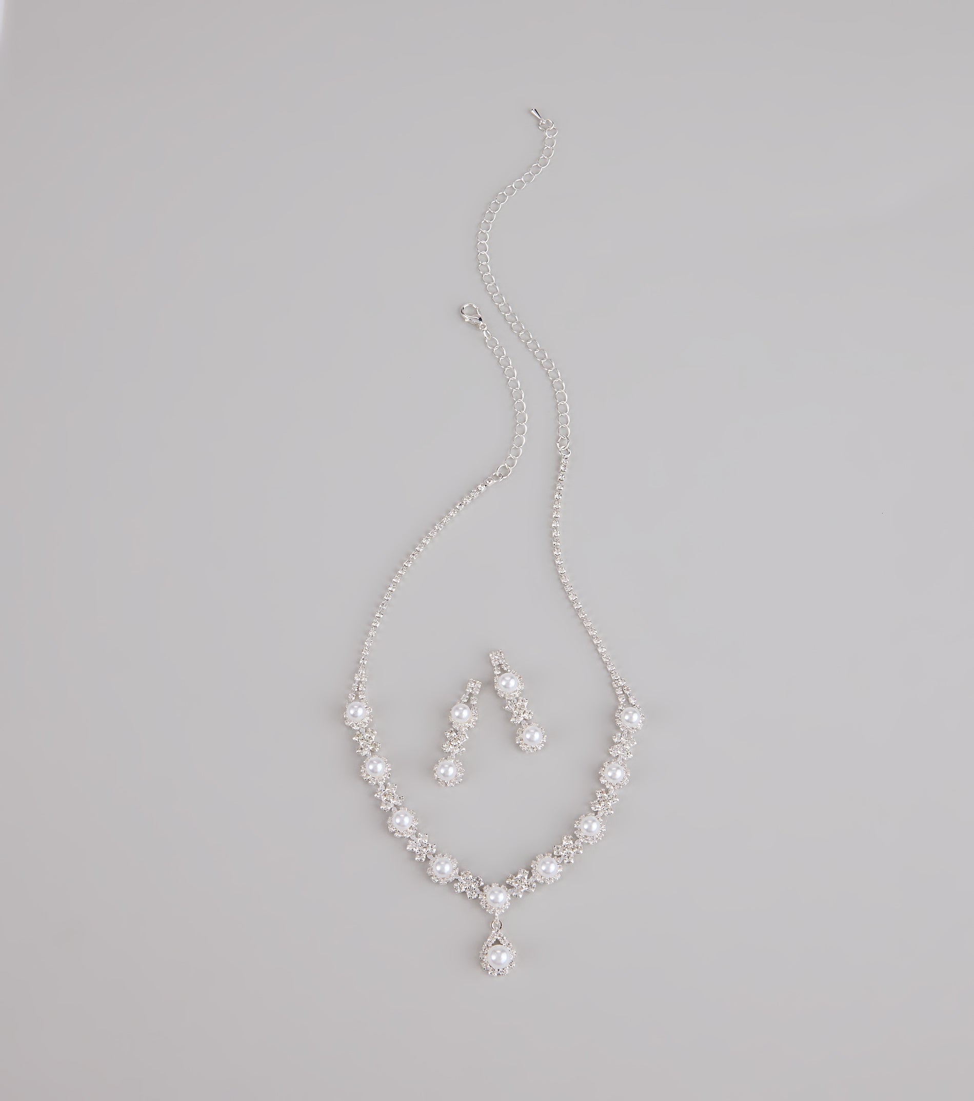 Dazzling Rhinestone And Pearl Necklace And Earrings Set