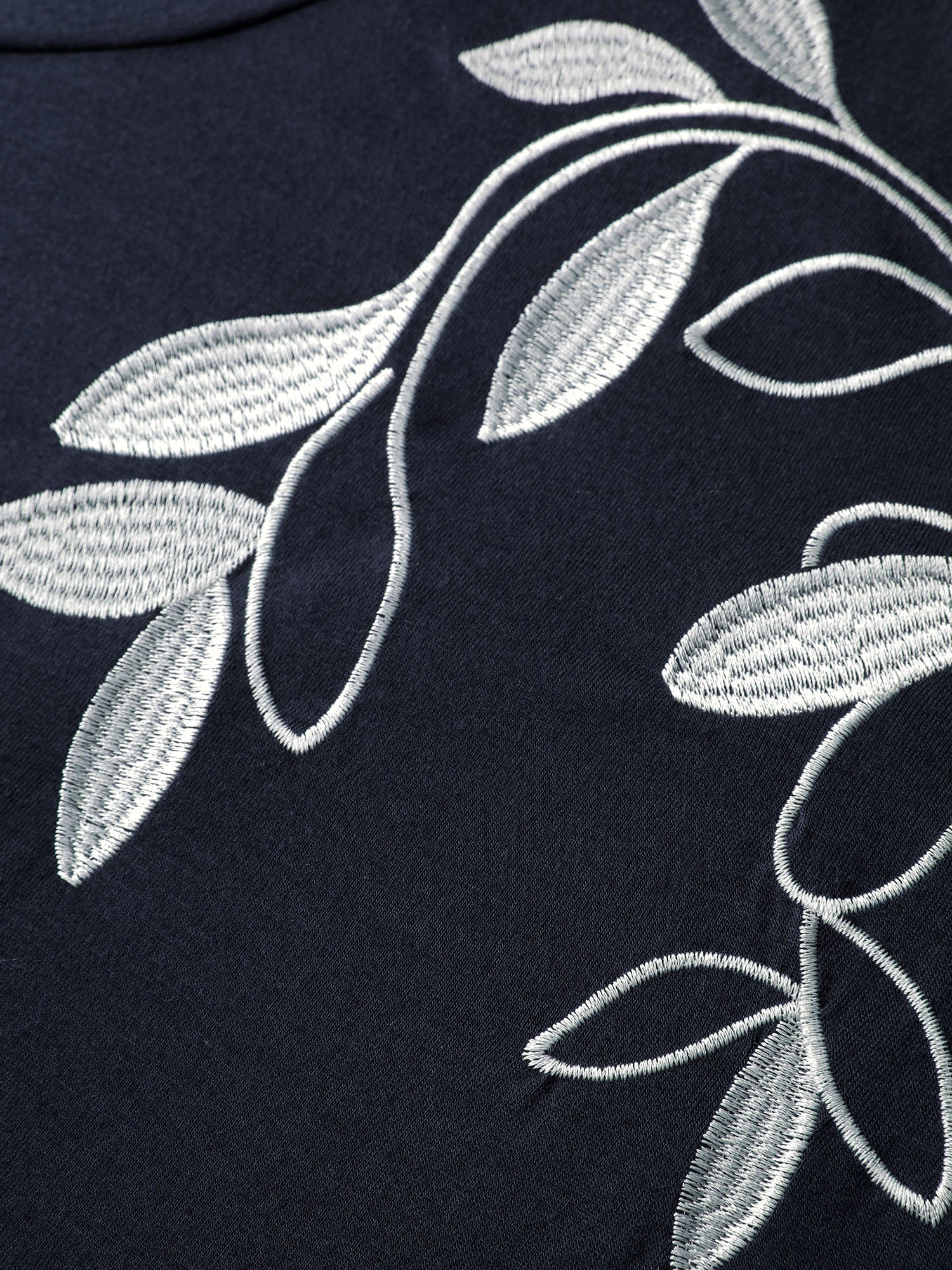 Leaf Embroidery Round Neck Split T-Shirt